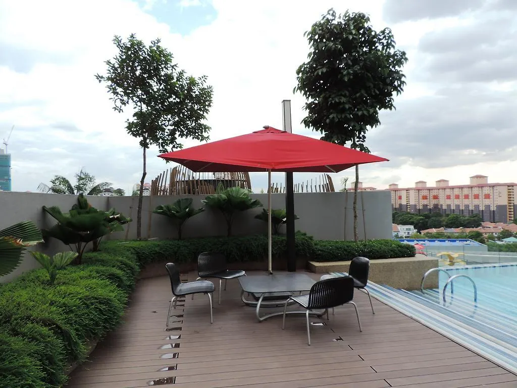Eve Suite Petaling Jaya 0*,