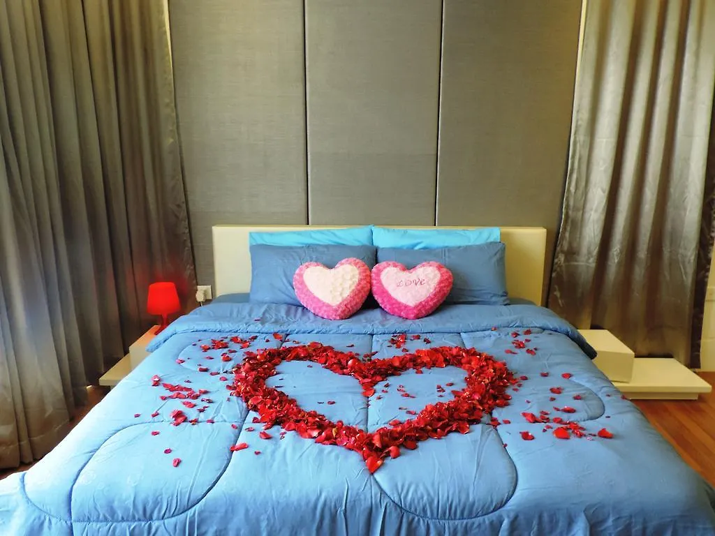 Eve Suite Petaling Jaya 0*,